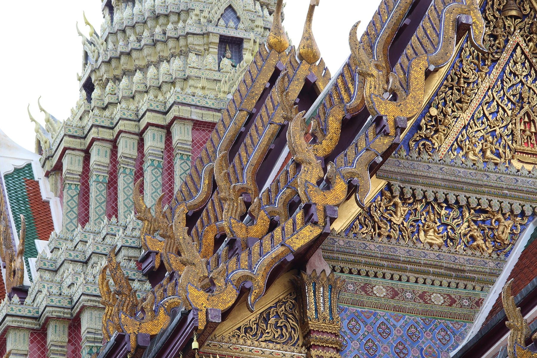 Le toit du Prasat Phra Thep Bidon ou Panthéon royal