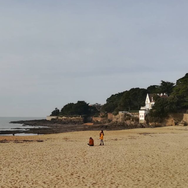 The ocean in the winter is 💯, but also ❄️!