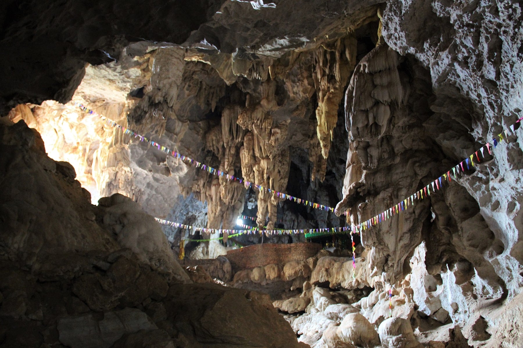 Tham Pha Inh cave Thakek Loop, Laos