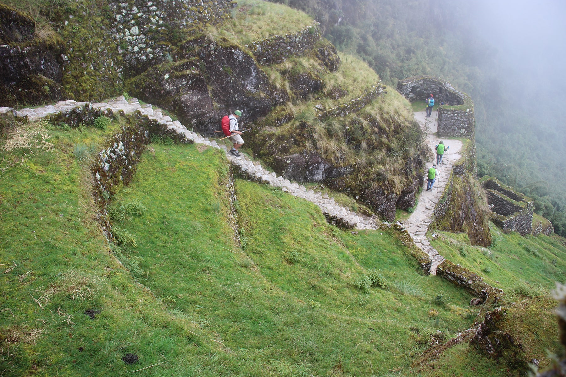 Le site de Phuyupatamarka, Inca Trail